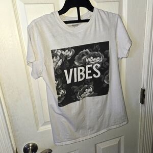 Vibes T-shirt 4 for $25